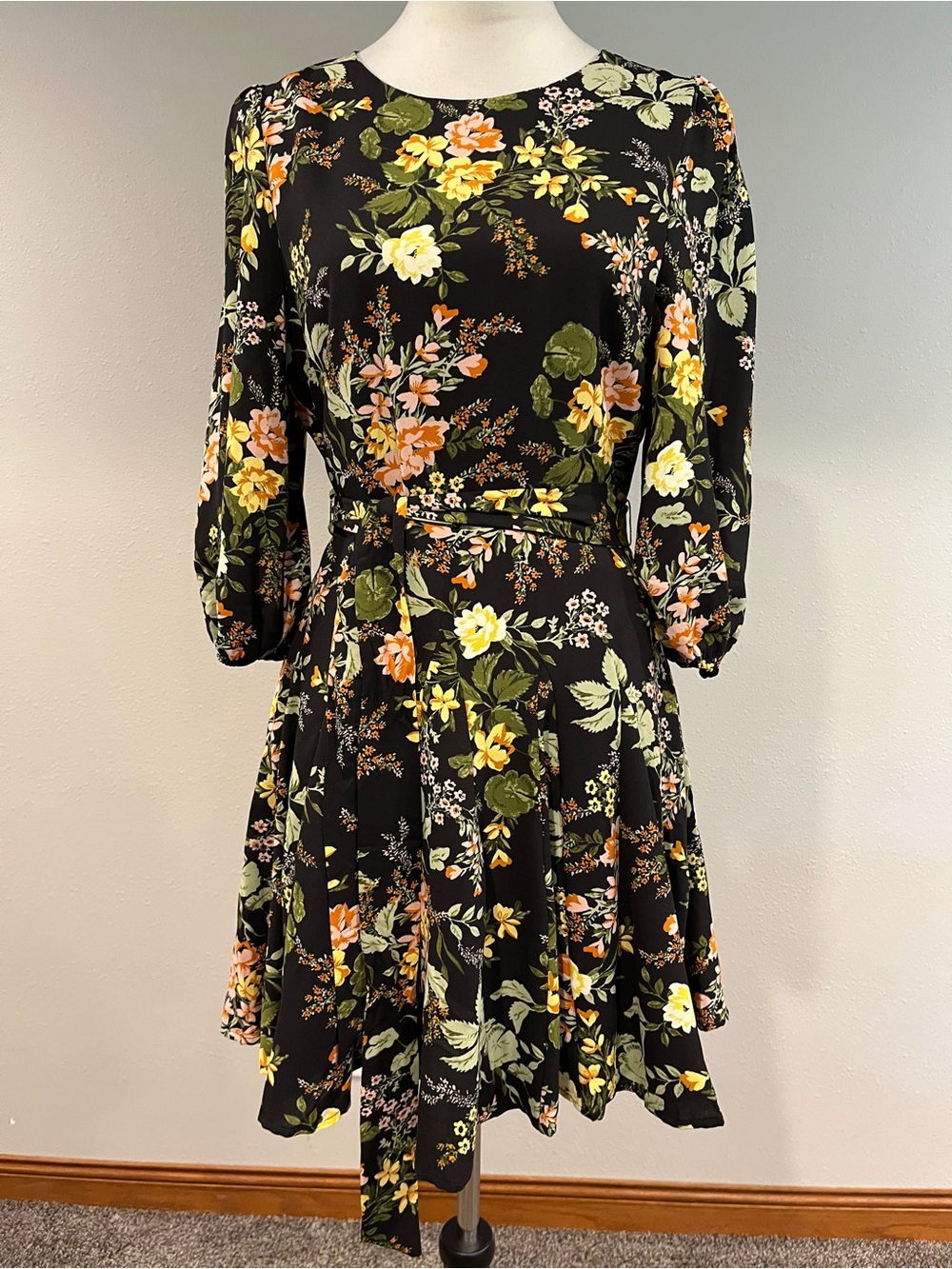 Sugar lips‎ Floral Belted long sleeves fit & flare Black Dress size small